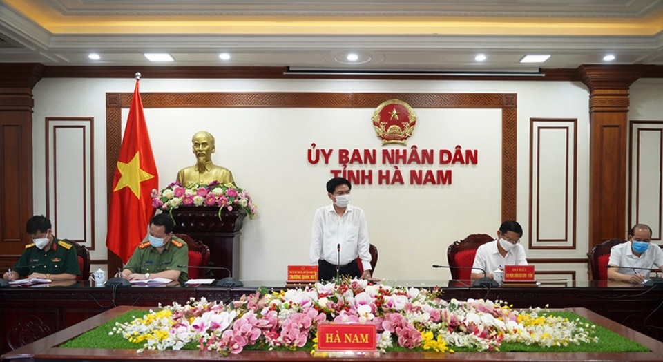 Hà Nam: Nghiêm cấm bán thuốc hạ sốt, cảm cúm cho người không có đơn thuốc - 1 Hà Nam: Nghiêm cấm bán thuốc hạ sốt, cảm cúm cho người không có đơn thuốc - 1