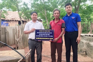 Tuổi trẻ Quảng Bình xây nhà tình nghĩa, tặng quà học sinh nghèo dịp 2/9