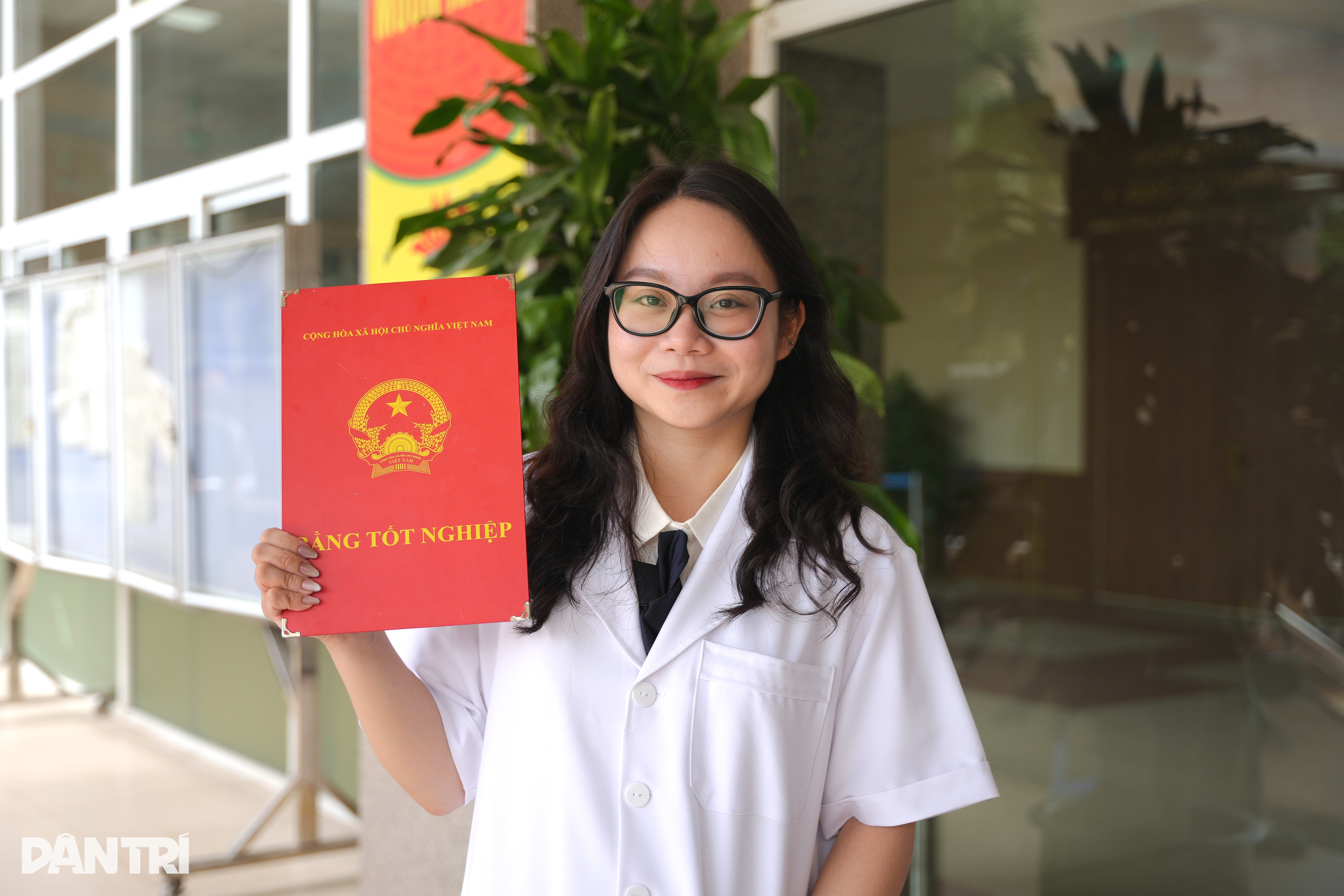 Gen Z vượt qua 160 câu hỏi trong 4 tiếng, giành học bổng bác sĩ nội trú - 1 Gen Z vượt qua 160 câu hỏi trong 4 tiếng, giành học bổng bác sĩ nội trú - 1