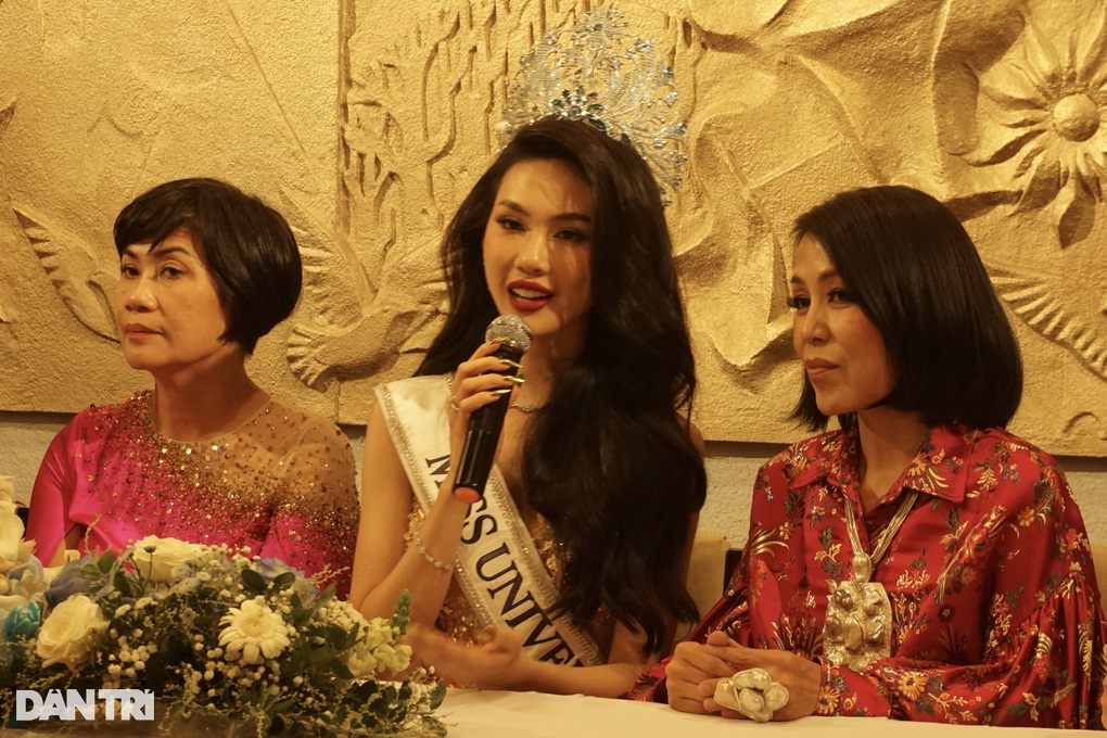 Bị nói dọn đường sẵn cho Bùi Quỳnh Hoa đăng quang, BTC nói gì? - 4 Bị nói dọn đường sẵn cho Bùi Quỳnh Hoa đăng quang, BTC nói gì? - 4