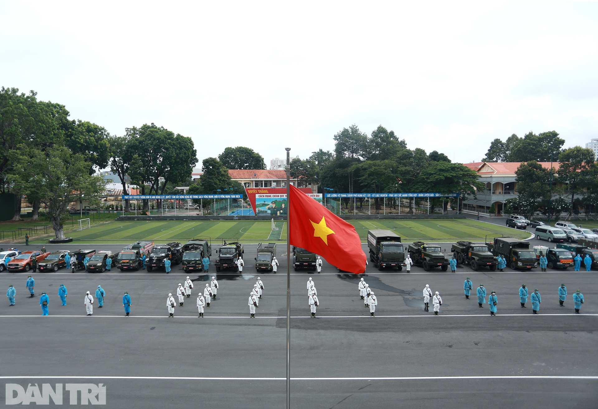 Xe đặc chủng phun khử khuẩn diện rộng toàn TPHCM - 1 Xe đặc chủng phun khử khuẩn diện rộng toàn TPHCM - 1
