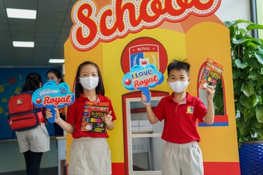 Ngày đầu đến trường tràn ngập niềm vui của thầy và trò Royal School