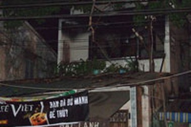 Cháy lớn ngay sát điểm kinh doanh gas 