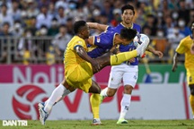 Bị ngắt mạch 7 trận thắng trên sân Vinh, HLV CLB Hà Nội nói gì?