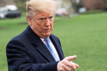 Báo Nhật: Mỹ thông báo áp thuế với toàn bộ hàng hóa Trung Quốc hôm nay