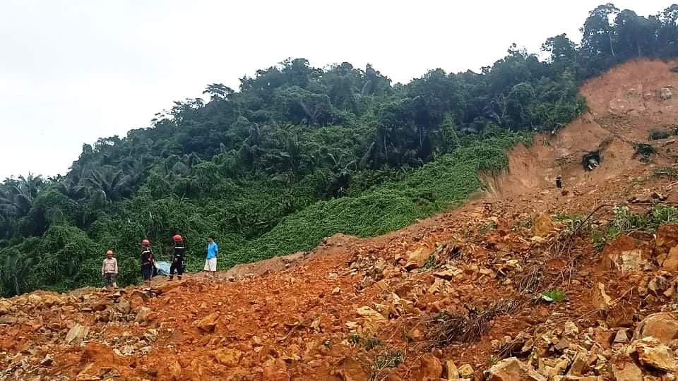 Thứ trưởng Công an: Tập trung toàn lực thông đường lên Rào Trăng 3 đêm nay - 2 Thứ trưởng Công an: Tập trung toàn lực thông đường lên Rào Trăng 3 đêm nay - 2