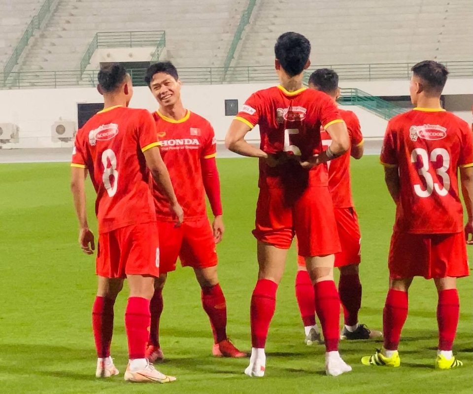 Công Phượng, Quang Hải bở hơi tai vì bài chạy 10 vòng sân - 7 Công Phượng, Quang Hải bở hơi tai vì bài chạy 10 vòng sân - 7