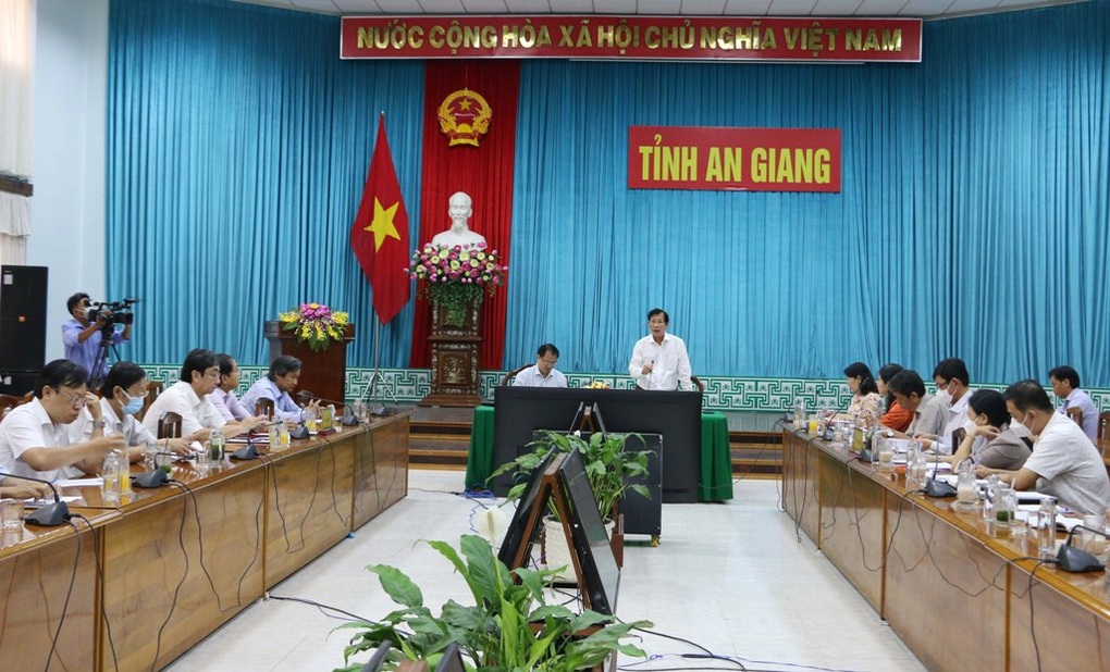 Hàng nghìn ca sốt xuất huyết ở các tỉnh miền Tây - 4 Hàng nghìn ca sốt xuất huyết ở các tỉnh miền Tây - 4