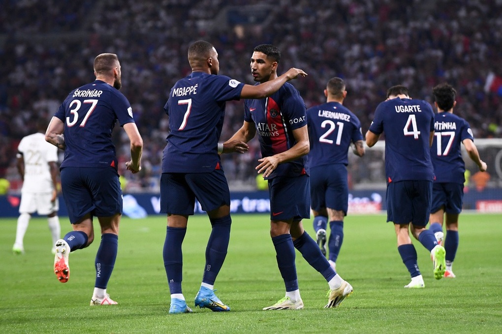 Mbappe tiếp tục rực sáng, PSG thắng đậm Lyon - 2 Mbappe tiếp tục rực sáng, PSG thắng đậm Lyon - 2