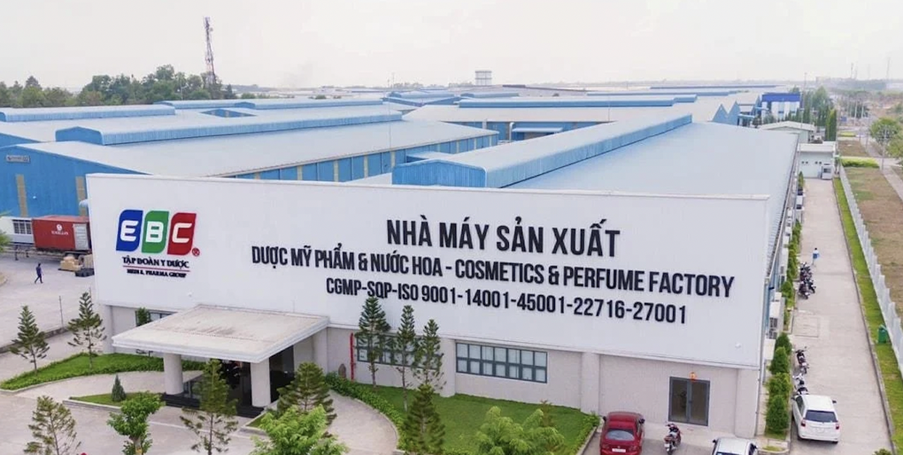 Công ty bán kem chống nắng giả cho chồng Đoàn Di Băng nợ bảo hiểm - 1 Công ty bán kem chống nắng giả cho chồng Đoàn Di Băng nợ bảo hiểm - 1