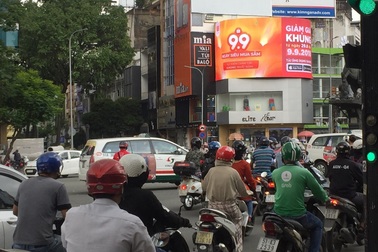 Khốc liệt cuộc chiến giành người dùng thương mại điện tử Việt