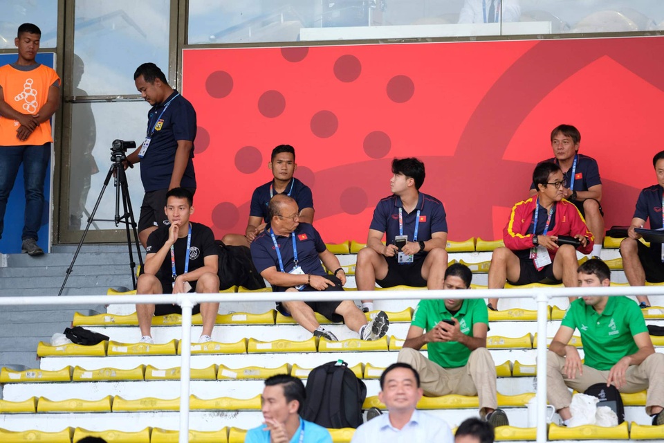 HLV Park Hang Seo “do thám” U22 Thái Lan và U22 Indonesia - 1 HLV Park Hang Seo “do thám” U22 Thái Lan và U22 Indonesia - 1