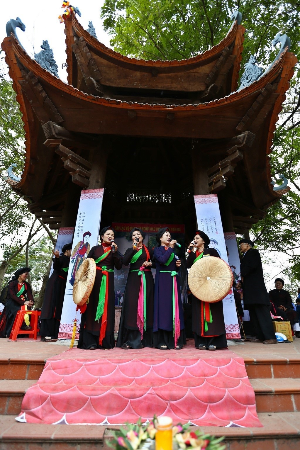 Chủ tịch Hồ Chí Minh và những tư tưởng soi đường về văn hóa - 2 Chủ tịch Hồ Chí Minh và những tư tưởng soi đường về văn hóa - 2