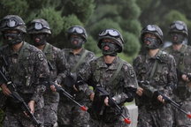 Tổng thống Hàn Quốc ra mệnh lệnh "nóng" cho quân đội