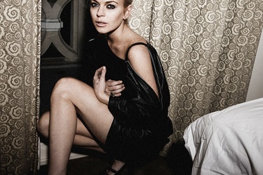 Lindsay Lohan bán quần áo cũ