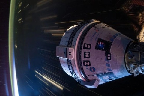 Phi hành gia hoang mang với tiếng động lạ của tàu vũ trụ Boeing Starliner