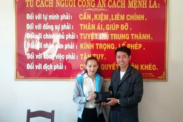 Giáo viên trả lại 88 triệu đồng cho người đánh rơi