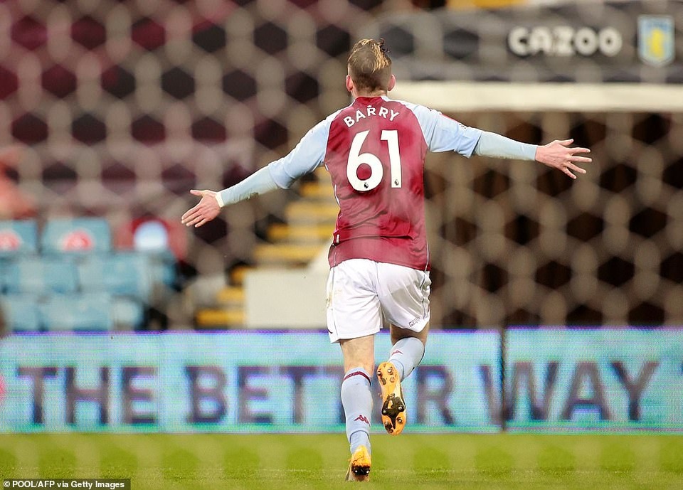 Liverpool phục hận thất bại 2-7 trước Aston Villa - 4 Liverpool phục hận thất bại 2-7 trước Aston Villa - 4