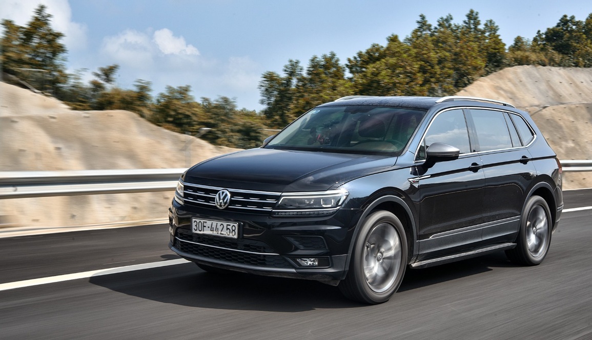 Volkswagen Tiguan giảm giá khủng hơn 80 triệu đồng đón Tết - 2 Volkswagen Tiguan giảm giá khủng hơn 80 triệu đồng đón Tết - 2
