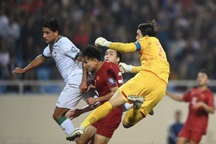 Báo Đông Nam Á nói lên thực tế đau lòng của tuyển Việt Nam khi thua Iraq