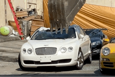 Xem Hải quan Philippines nghiền nát hàng chục xe sang nhập khẩu