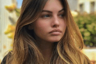 Mặt mộc của người mẫu từng được gọi là “cô bé xinh nhất thế giới”