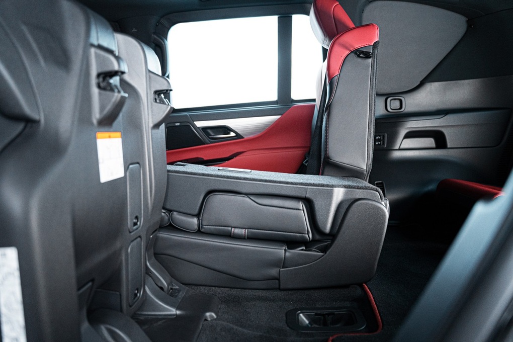 Lexus LX 600 được phù phép thành xe chống đạn - 14 Lexus LX 600 được phù phép thành xe chống đạn - 14