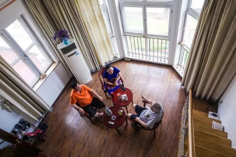 Bỏ phố về quê, 7 cặp vợ chồng già thuê biệt thự sống cùng nhau đến cuối đời - 6 Bỏ phố về quê, 7 cặp vợ chồng già thuê biệt thự sống cùng nhau đến cuối đời - 6