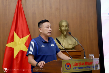 Bế mạc tập huấn giám sát trọng tài, trọng tài giữa mùa giải ở phía Bắc