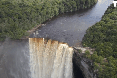 Thác nước nằm ở rìa thế giới có tốc độ chảy mạnh nhất