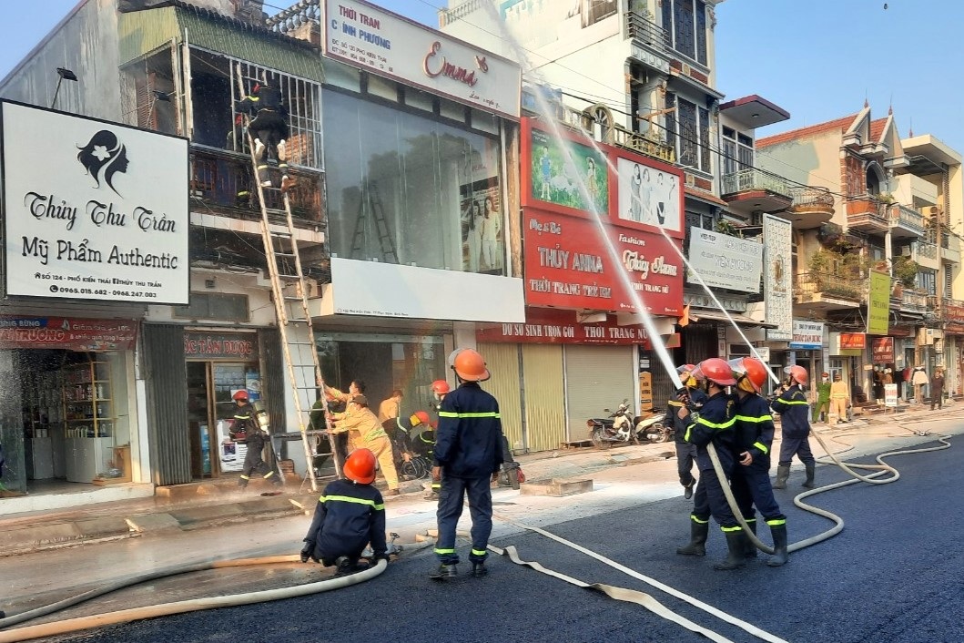 Ninh Bình: Kiểm tra phòng cháy chữa cháy hàng loạt cơ quan trên địa bàn - 1