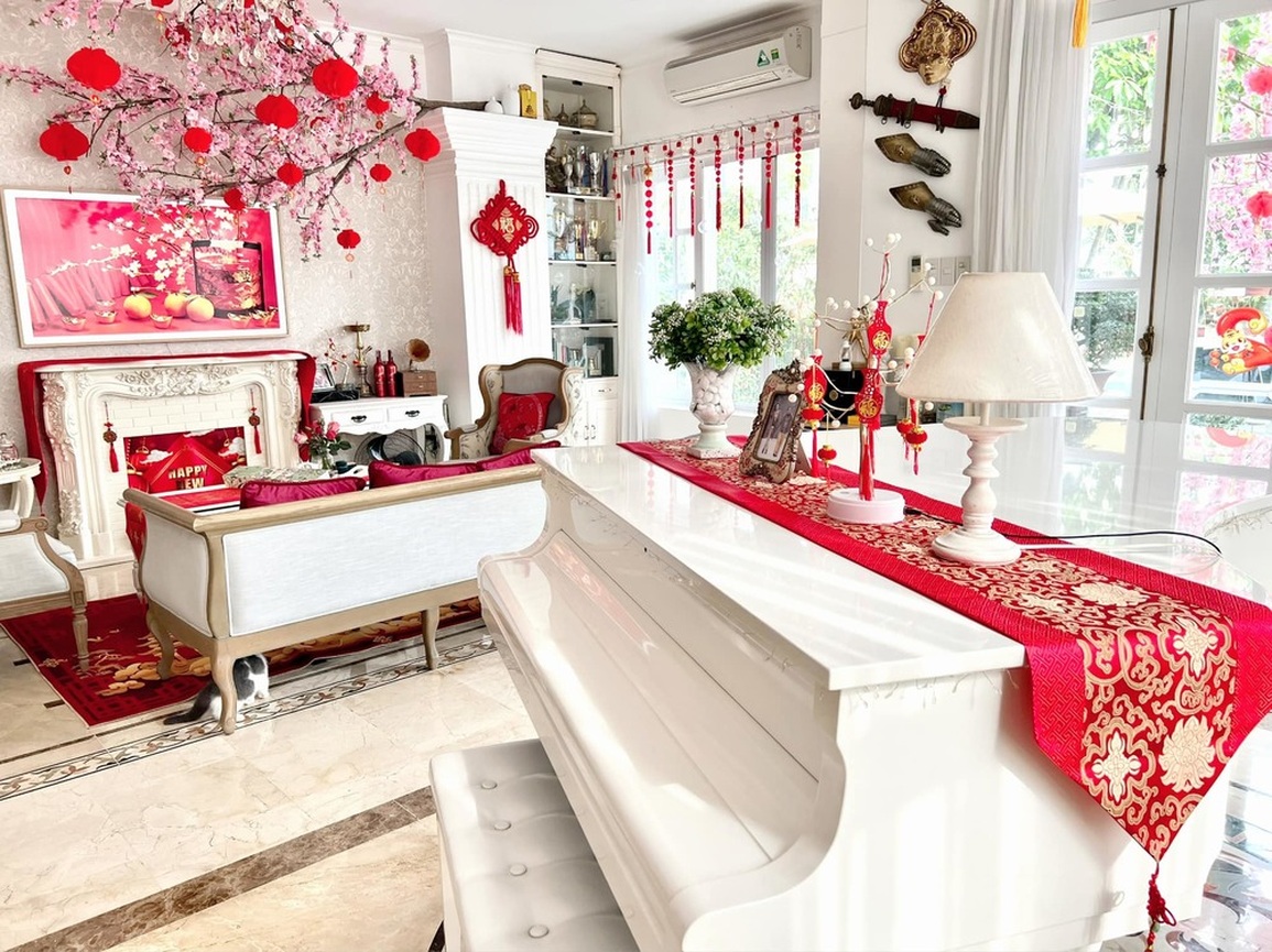 Biệt thự, nhà riêng của sao Việt trang hoàng rực rỡ đón Tết Nhâm Dần - 6 Biệt thự, nhà riêng của sao Việt trang hoàng rực rỡ đón Tết Nhâm Dần - 6
