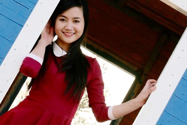 Nữ Thủ khoa kép xinh đẹp từ chối chốn đô thành, về quê cống hiến