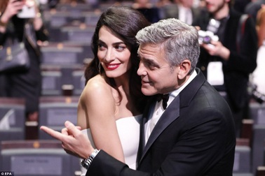 George Clooney đưa vợ bầu dự sự kiện