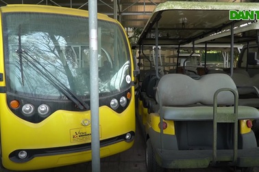 Dàn xe điện tiền tỷ nằm phủ bụi suốt 5 năm ở Khu di tích Ngã ba Đồng Lộc