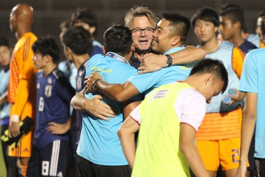 HLV Philippe Troussier: “U19 Việt Nam hoàn thành mục tiêu trước U19 Nhật Bản”