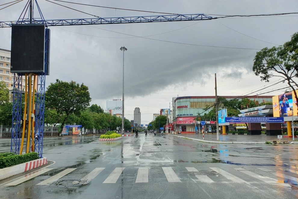 Người dân đồng lòng ở yên trong nhà, chung tay dập dịch - 1 Người dân đồng lòng ở yên trong nhà, chung tay dập dịch - 1