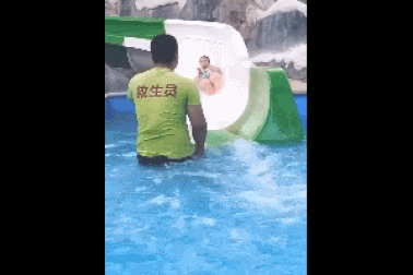 Clip “công việc cùng người đẹp mà nhiều chàng trai ao ước” gây sốt tuần qua