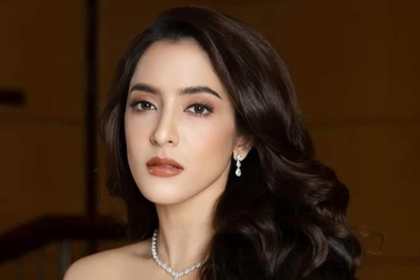 Mỹ nhân Thái bị tố lừa đảo 1.600 tỷ đồng được tại ngoại, đắt show sự kiện