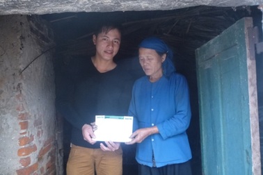 Ngày tết ấm áp đến với người mẹ hơn 20 năm nhốt con trong nhà