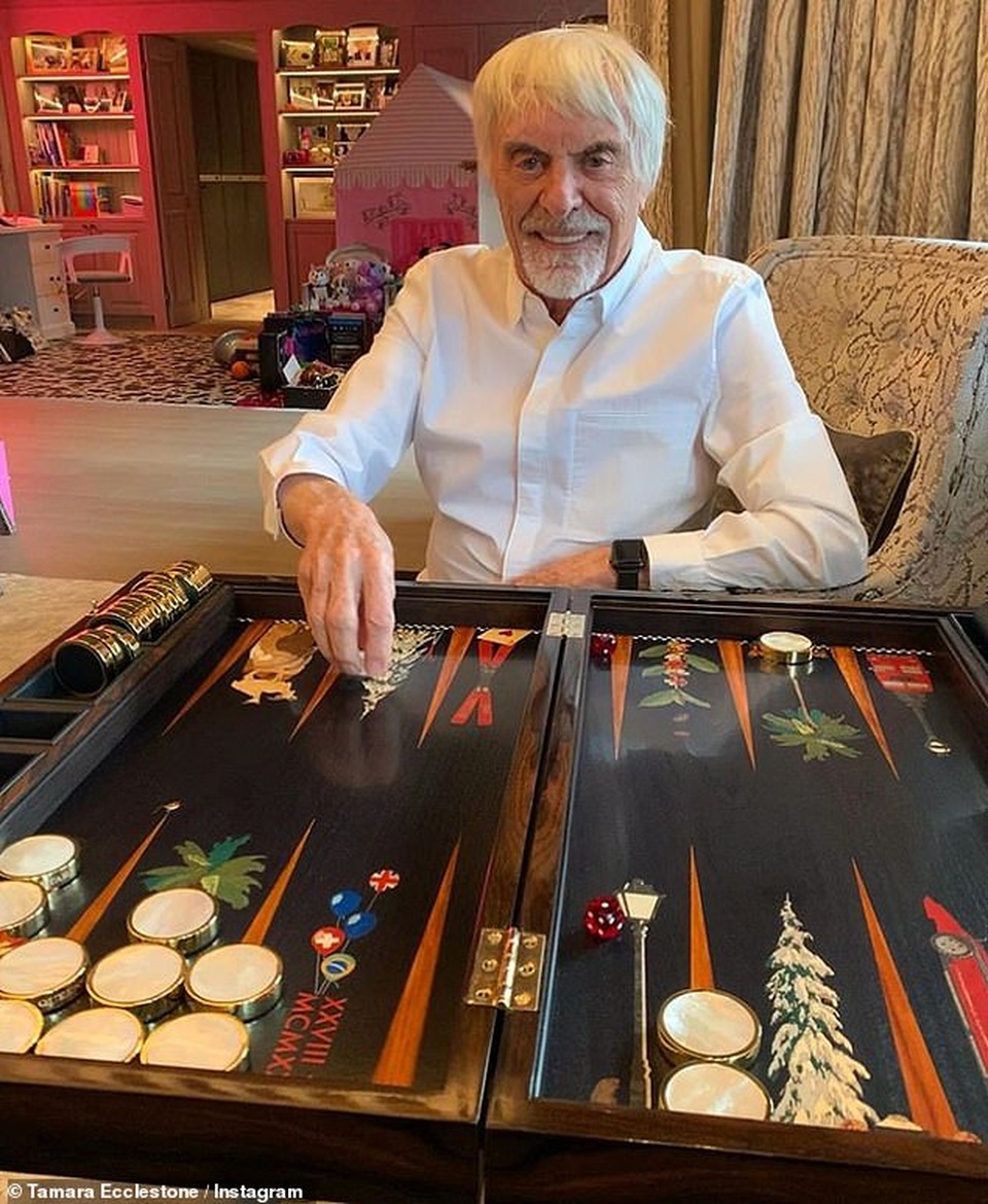 Tỷ phú U90 Bernie Ecclestone đón sinh nhật ấm áp bên con cháu - 4 Tỷ phú U90 Bernie Ecclestone đón sinh nhật ấm áp bên con cháu - 4
