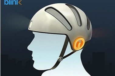 Mũ bảo hiểm gắn đèn xi-nhan