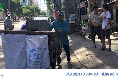 75% người thu gom rác tại TPHCM không có thẻ Bảo hiểm Y tế