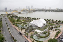 Công viên 700 tỷ bên bờ sông Hàn ở Đà Nẵng thành hình, sẵn sàng đón khách