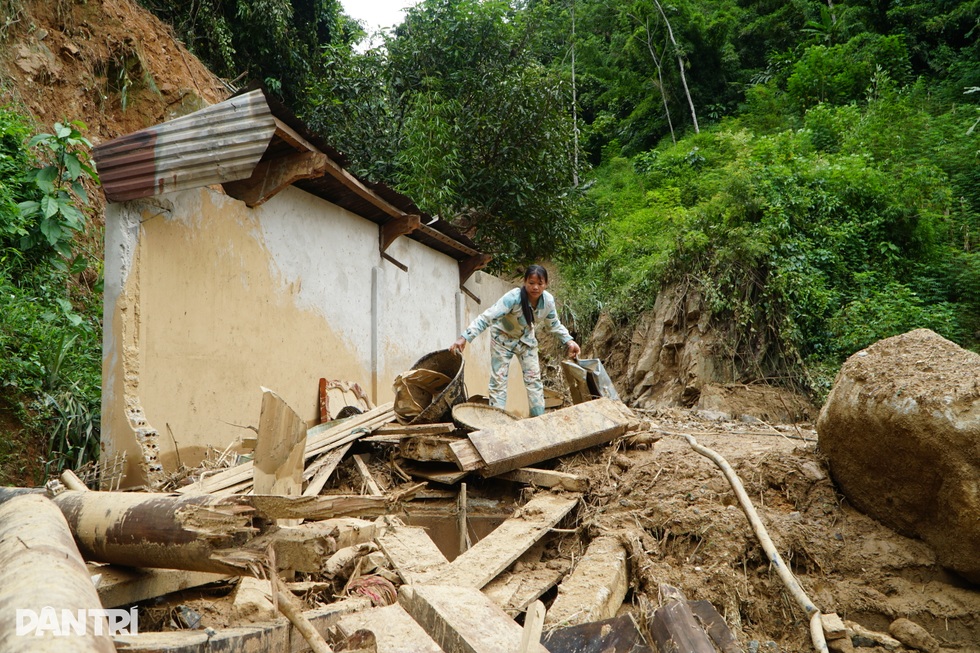 Cuộc tháo chạy kinh hoàng lên đỉnh núi của hơn 100 dân bản Có Hạ - 1