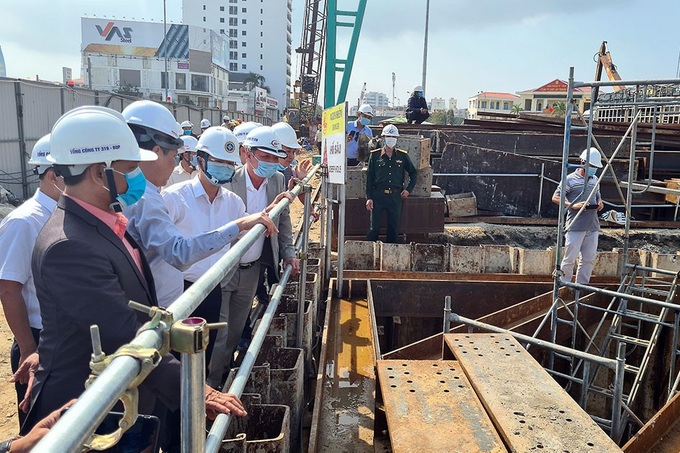 Gỡ vướng cho các dự án hạ tầng chậm tiến độ - Ảnh 1. Gỡ vướng cho các dự án hạ tầng chậm tiến độ - Ảnh 1.