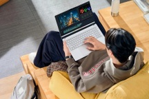 ASUS Vivobook S 15 - laptop AI Copilot+ PC: thiết kế mỏng nhẹ cùng màn hình Lumina OLED