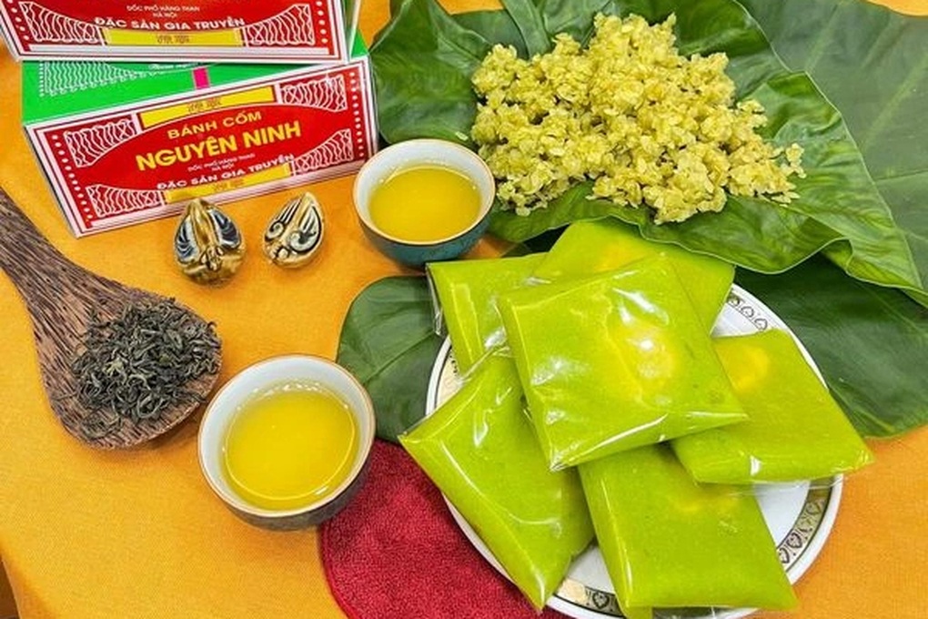 Khách ngỡ ngàng khi bánh cốm Nguyên Ninh được làm cạnh nhà vệ sinh - 2 Khách ngỡ ngàng khi bánh cốm Nguyên Ninh được làm cạnh nhà vệ sinh - 2