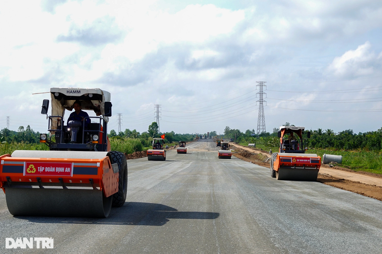 Cao tốc Mỹ Thuận - Cần Thơ: Cận ngày về đích vẫn thiếu gần 95.000m3 cát - 3