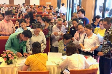 Lao động ngừng việc cần thủ tục gì để nhận tiền từ gói 26.000 tỷ đồng?